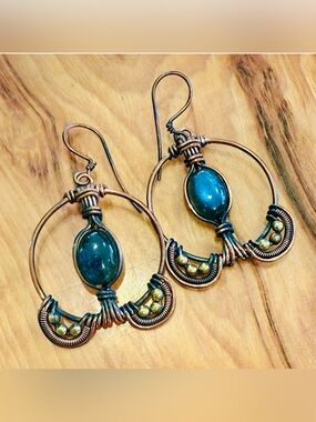 Handmade Copper and Labradorite Stone Earrings